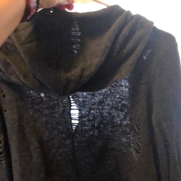 Fashionable women’s sweater - Picture 3 of 6